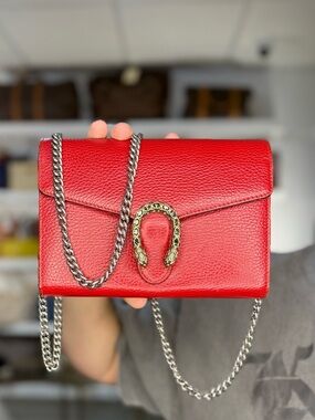 GUCCI RED FLAP BAG